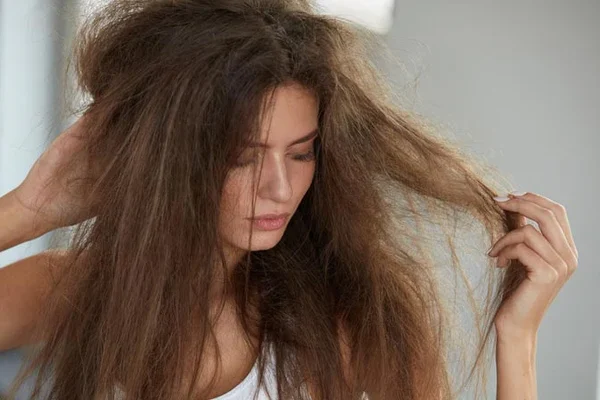 5 Cara Alami Mengatasi Rambut Patah dan Rapuh