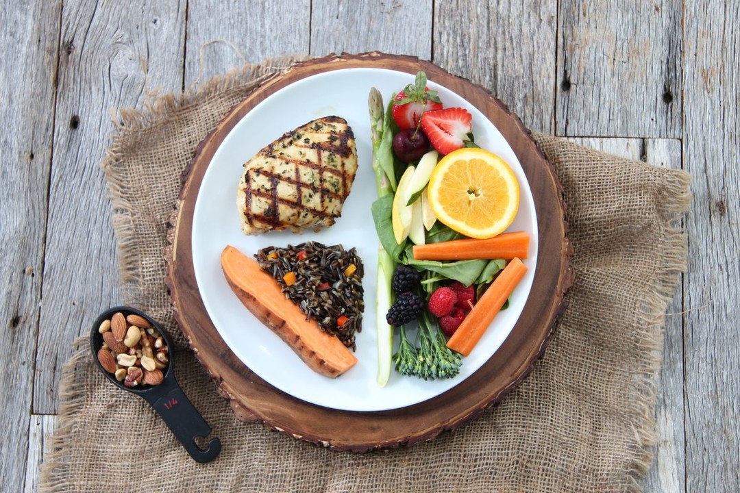5 Cara Mengatur Porsi Makan Tanpa Timbang-Timbangan