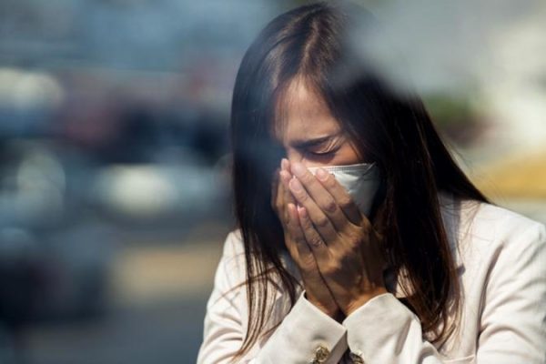 7 Tips Menghindari Infeksi Tenggorokan dari Polusi Udara