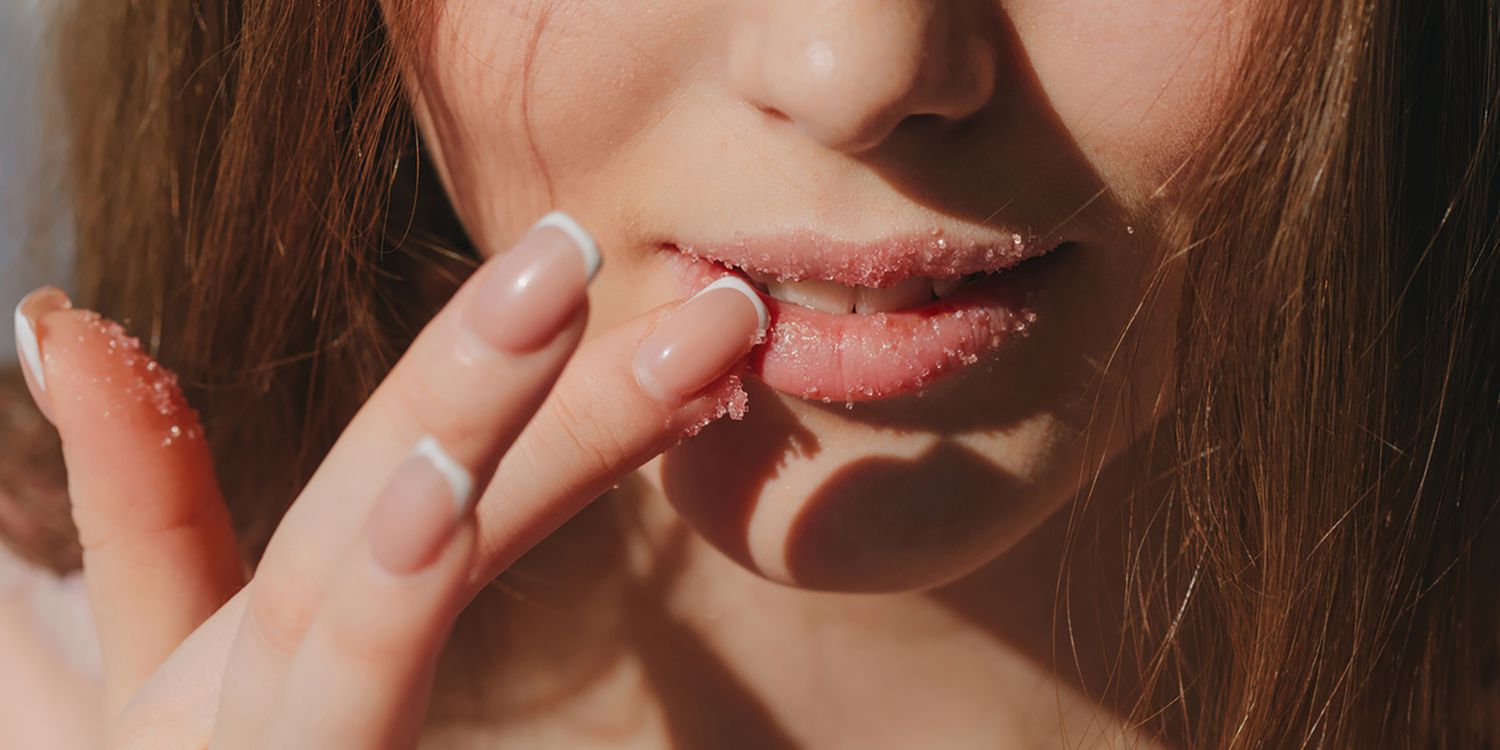 5 Langkah Eksfoliasi Bibir yang Aman dan Efektif